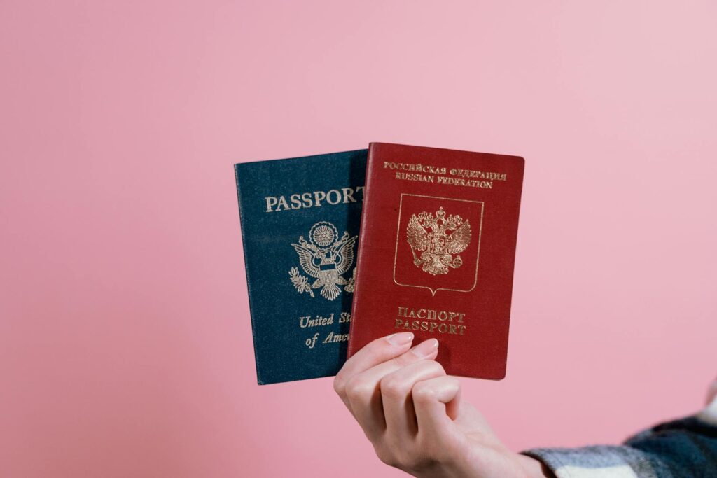 Image of passports red and blue